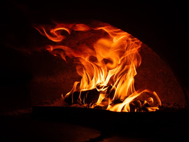 Pizzas en horno de leña en Castellón